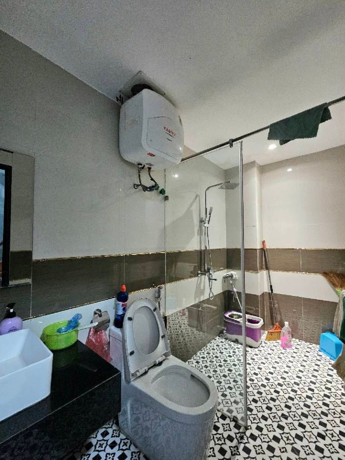 Bán nhà Tân Mai - diện tích 41m2 5 tầng - Mặt ngõ thông ô tô qua nhà - giá 8,4 tỷ
