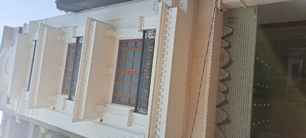 Bán nhà Âu Cơ - diện tích 128m2 7 tầng - MẶT PHỐ LỚN, KINH DOANH SẦM UẤT - giá 56 tỷ