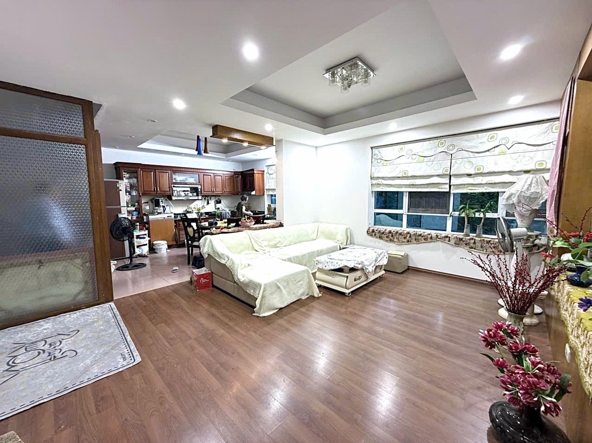 Bán nhà Nguyễn Lân - diện tích 76m2 5 tầng - Lô góc, mặt phố - giá 37,6 tỷ