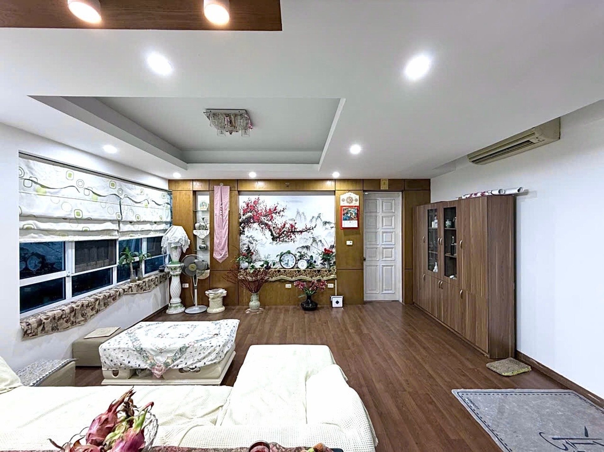 Bán nhà Nguyễn Lân - diện tích 76m2 5 tầng - Lô góc, mặt phố - giá 37,6 tỷ