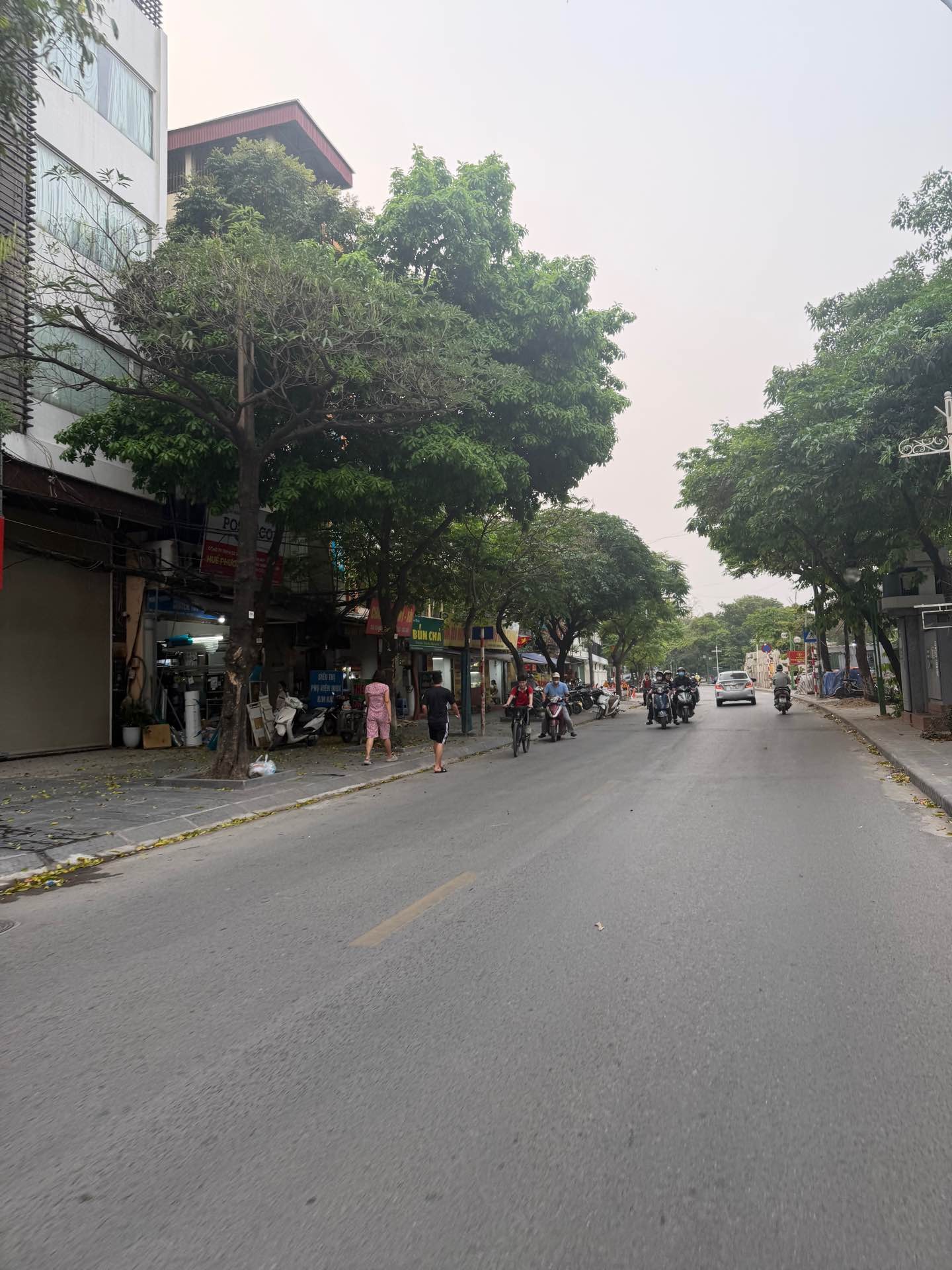 Bán nhà Kim Giang - diện tích 65m2 1 tầng - Ngõ ô tô tránh, kinh doanh sầm uất - giá 19,5 tỷ