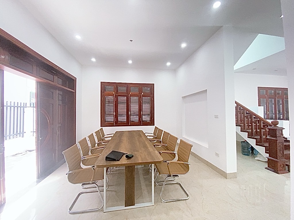 Bán nhà Ngõ 4 ô tô trở lên ( >11m) - diện tích 231m2 3 tầng - Lô góc 2 mặt thoáng - giá 58 tỷ