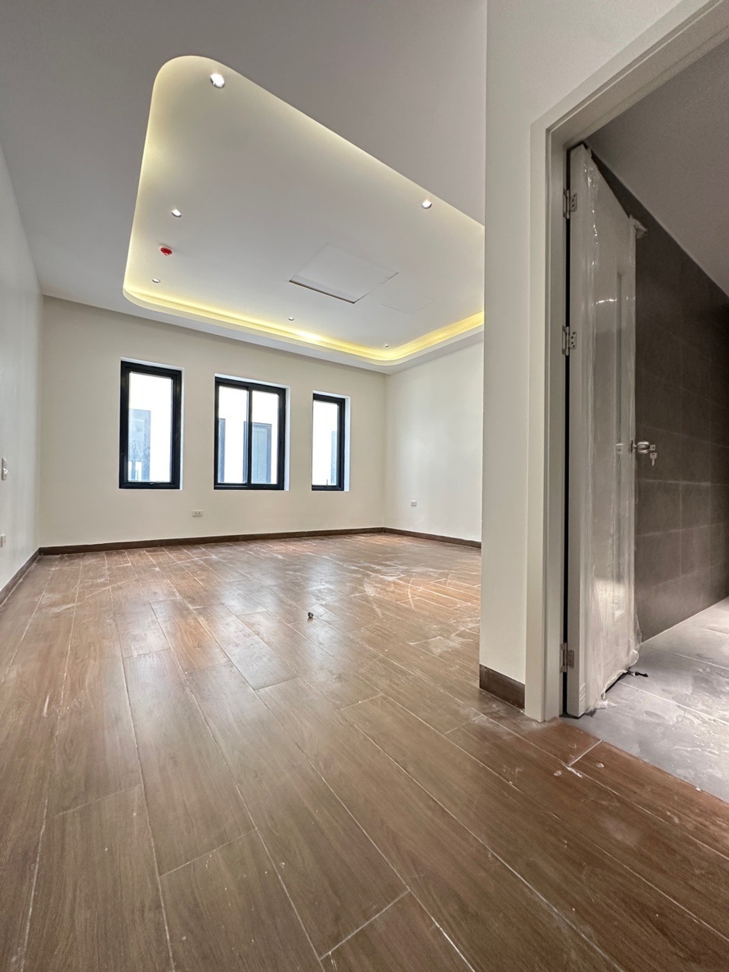Bán nhà Tân Mai - diện tích 107m2 6 tầng - SIÊU HIẾM KHU VỰC ÍT NHÀ BÁN - giá 37,5 tỷ