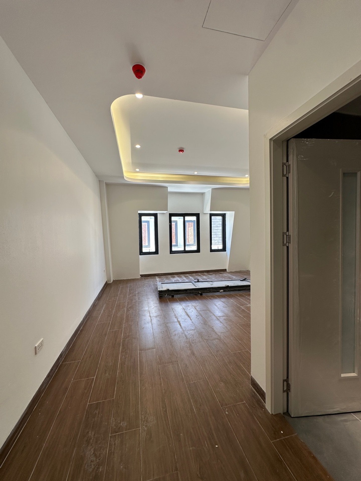 Bán nhà Tân Mai - diện tích 107m2 6 tầng - SIÊU HIẾM KHU VỰC ÍT NHÀ BÁN - giá 37,5 tỷ
