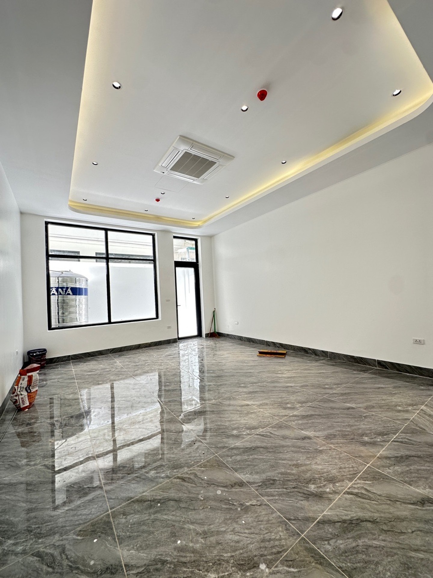 Bán nhà Tân Mai - diện tích 107m2 6 tầng - SIÊU HIẾM KHU VỰC ÍT NHÀ BÁN - giá 37,5 tỷ