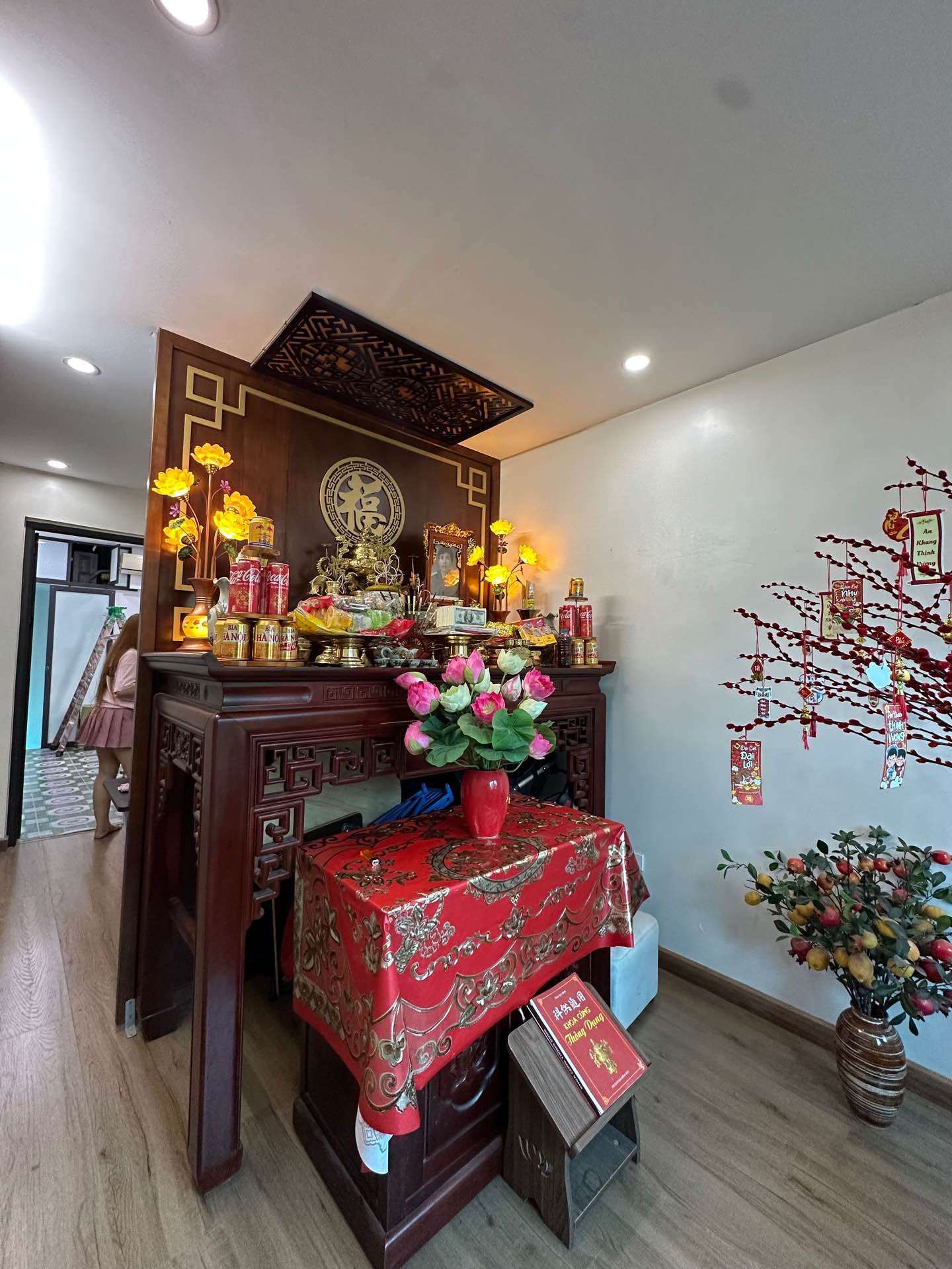 Bán nhà Hoàng Mai - diện tích 26m2 4 tầng - Lô góc ngõ thông ô tô tải qua - giá 9,9 tỷ