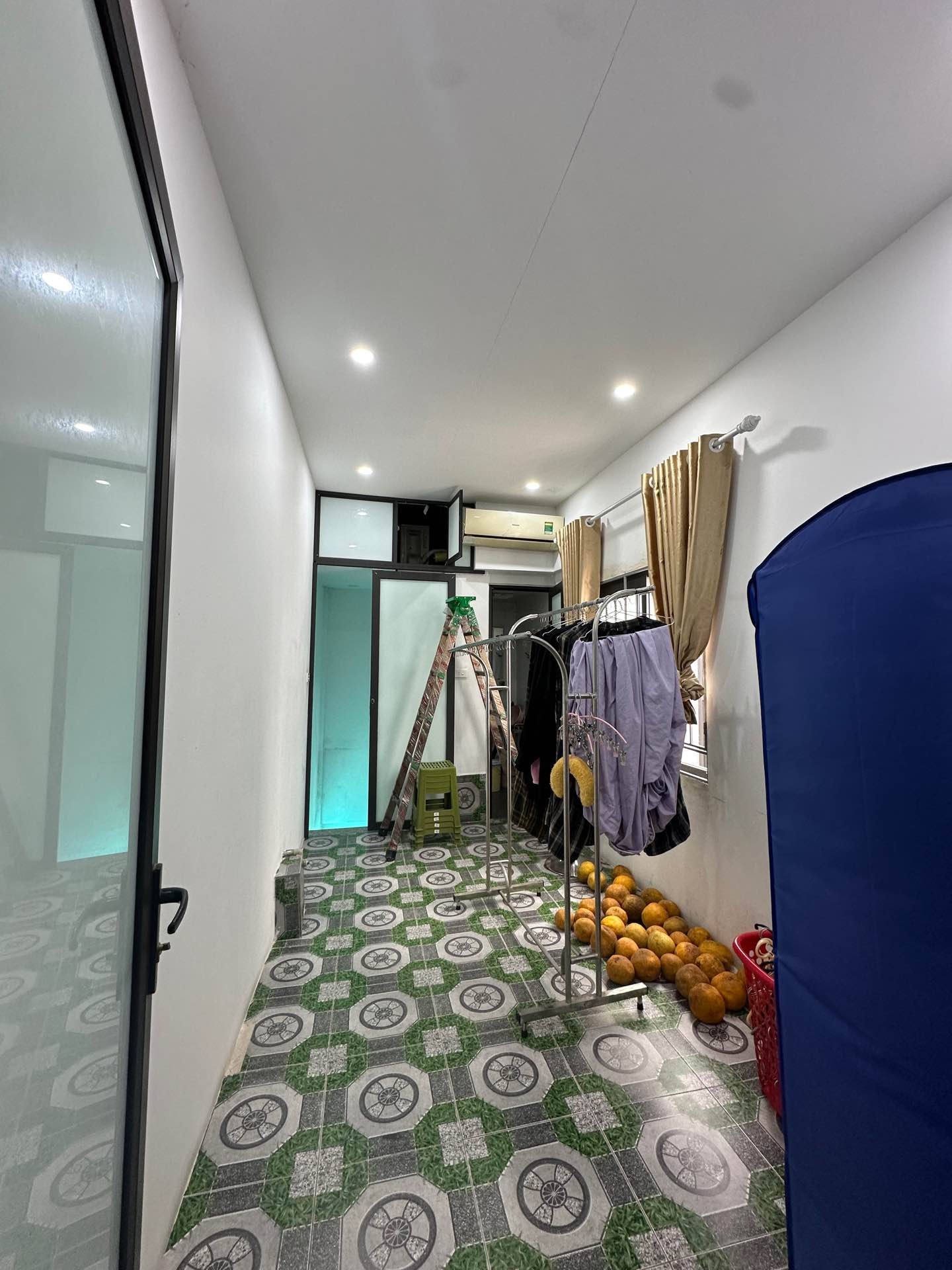 Bán nhà Hoàng Mai - diện tích 26m2 4 tầng - Lô góc ngõ thông ô tô tải qua - giá 9,9 tỷ