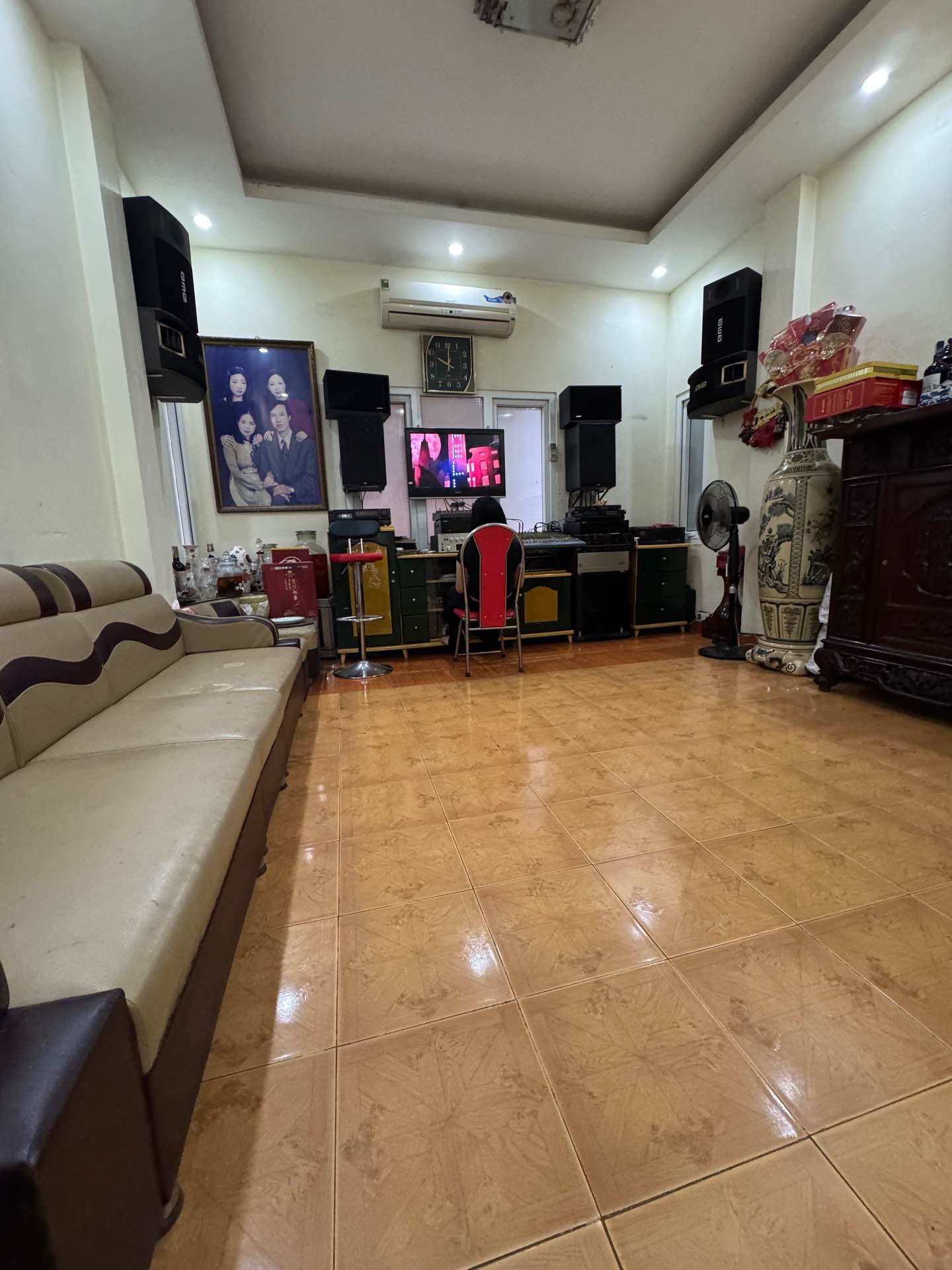 Bán nhà Giải Phóng - diện tích 24m2 4 tầng - Kinh doanh sầm uất - giá 10,8 tỷ