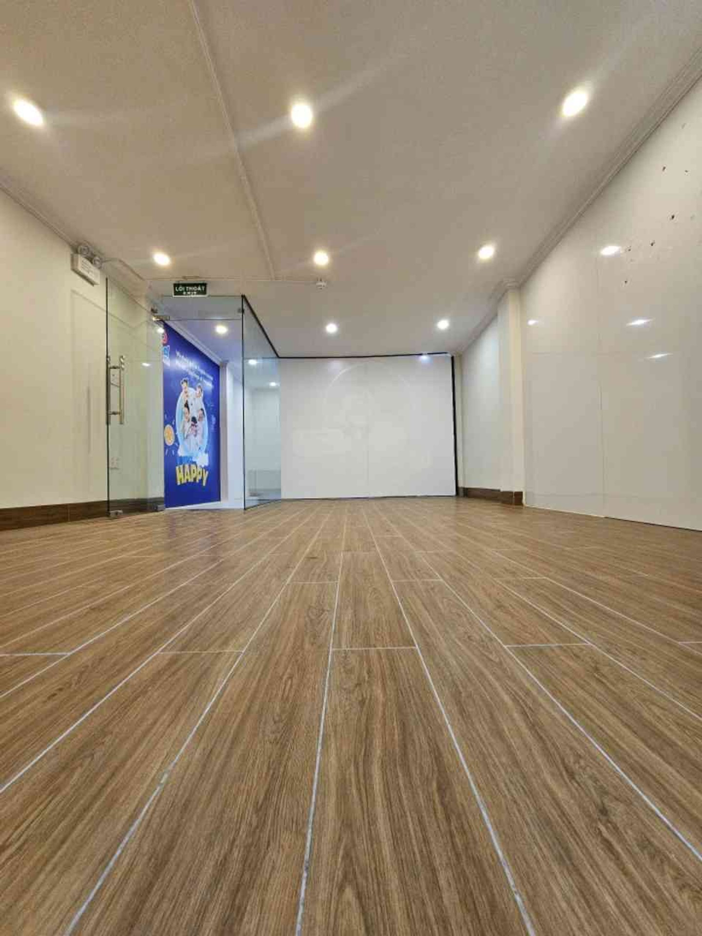 Bán nhà Giải Phóng - diện tích 81m2 7 tầng - Ô tô tránh - giá 28 tỷ