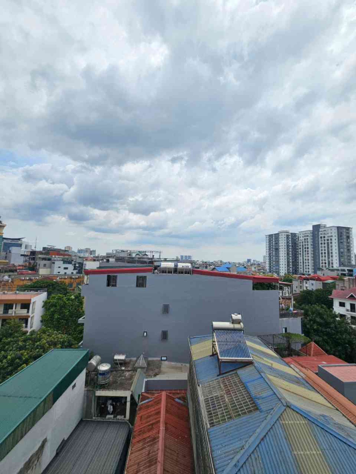 Bán nhà Giải Phóng - diện tích 81m2 7 tầng - Ô tô tránh - giá 28 tỷ