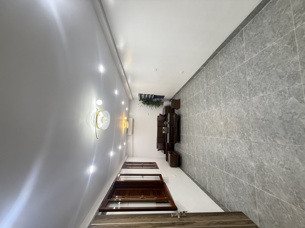 Bán nhà Lạc Trung - diện tích 63m2 2 tầng - Nhà đẹp hiếm có - giá 2,95 tỷ