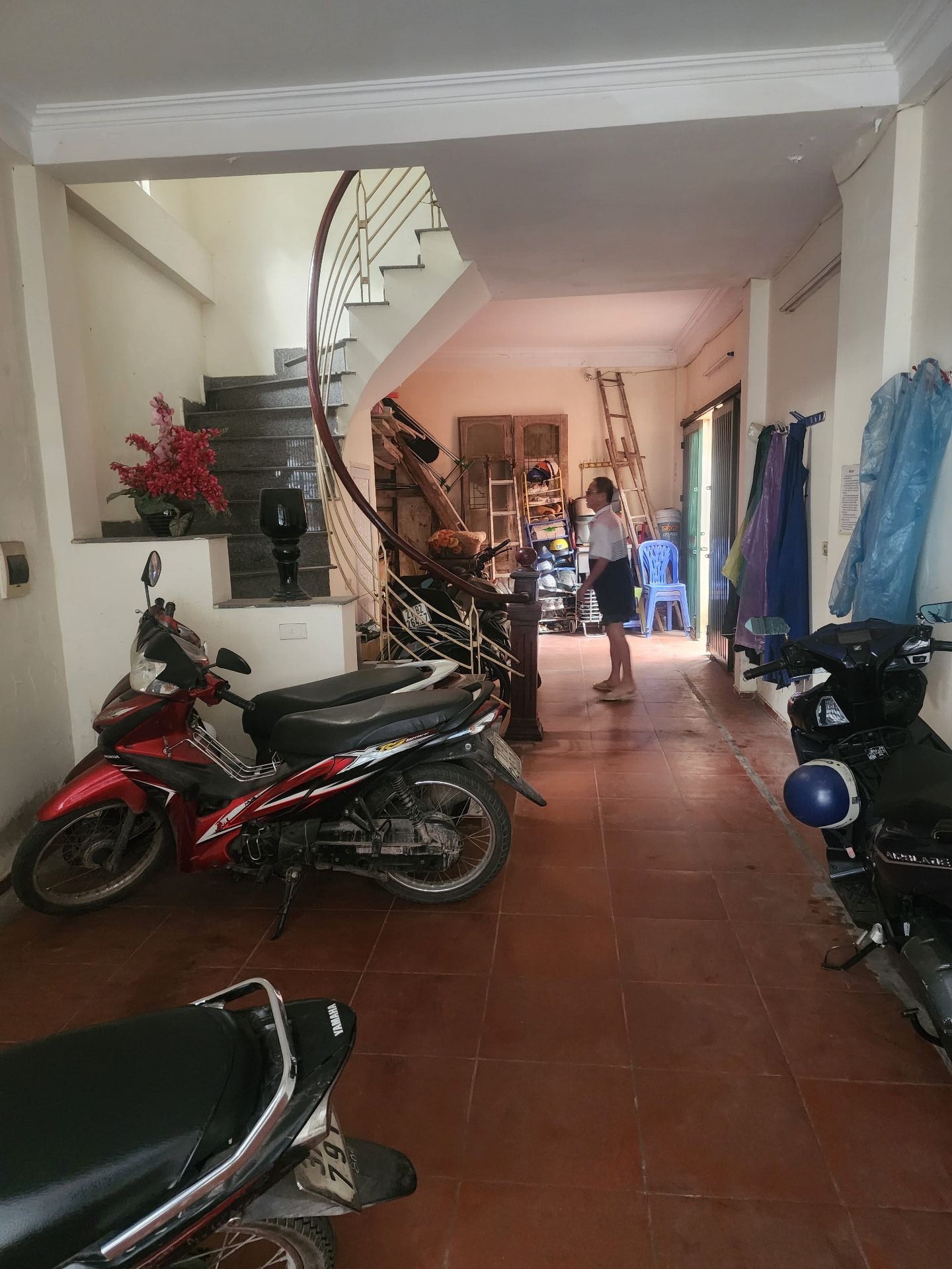 Bán nhà Trương Định - diện tích 50m2 5 tầng - Ô TÔ CÁCH 10M - giá 12,5 tỷ