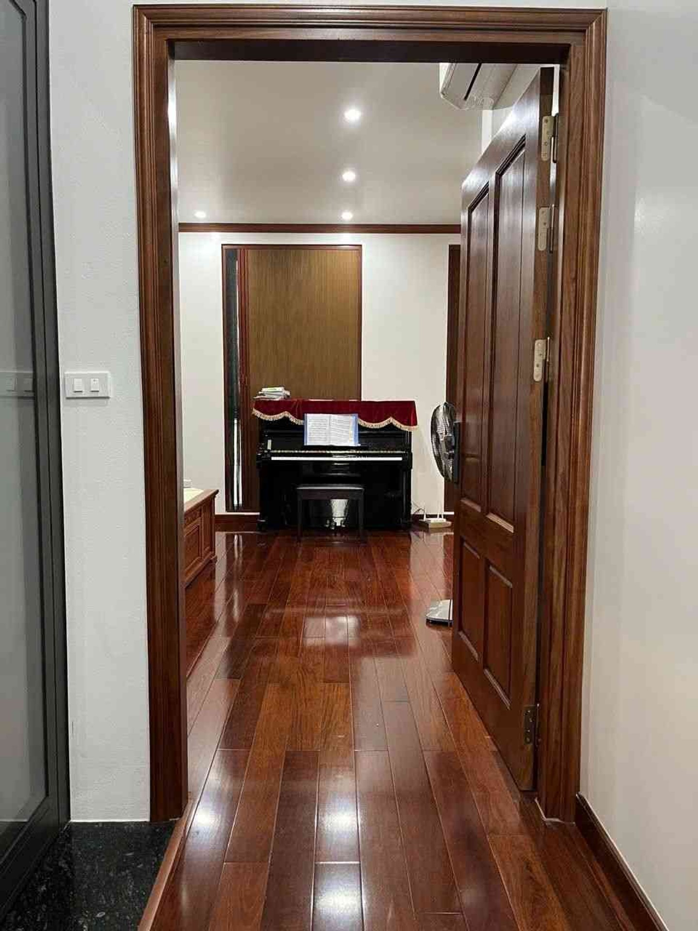 Bán nhà Louis VII - diện tích 115m2 5 tầng - Lô góc 3 mặt thoáng - giá 40,5 tỷ