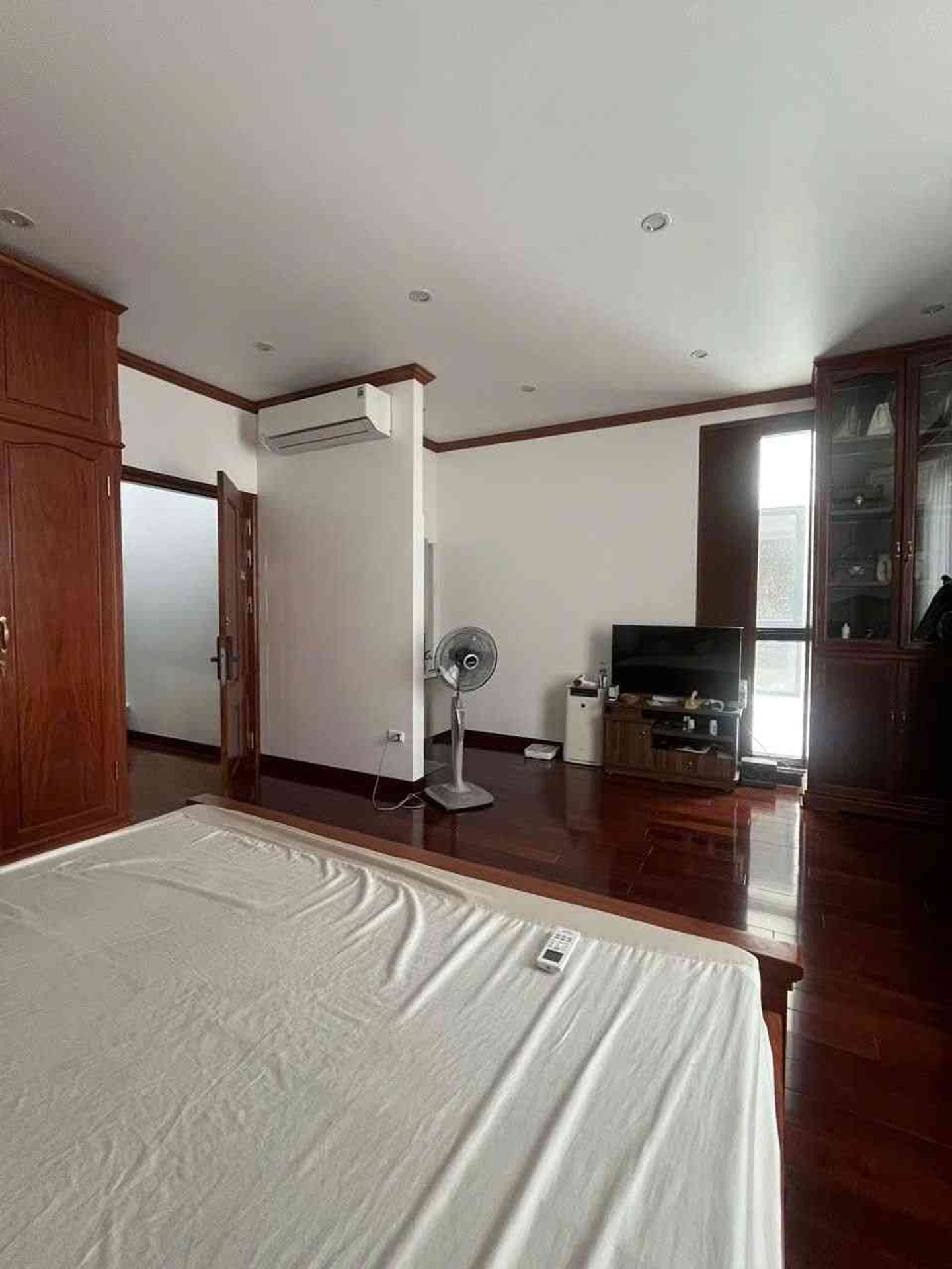 Bán nhà Louis VII - diện tích 115m2 5 tầng - Lô góc 3 mặt thoáng - giá 40,5 tỷ
