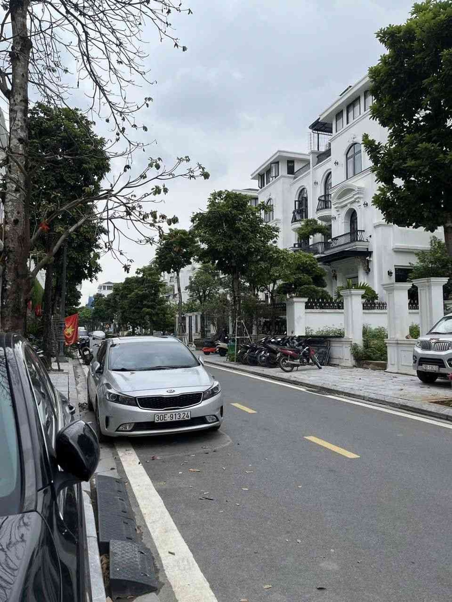 Bán nhà Louis VII - diện tích 115m2 5 tầng - Lô góc 3 mặt thoáng - giá 40,5 tỷ