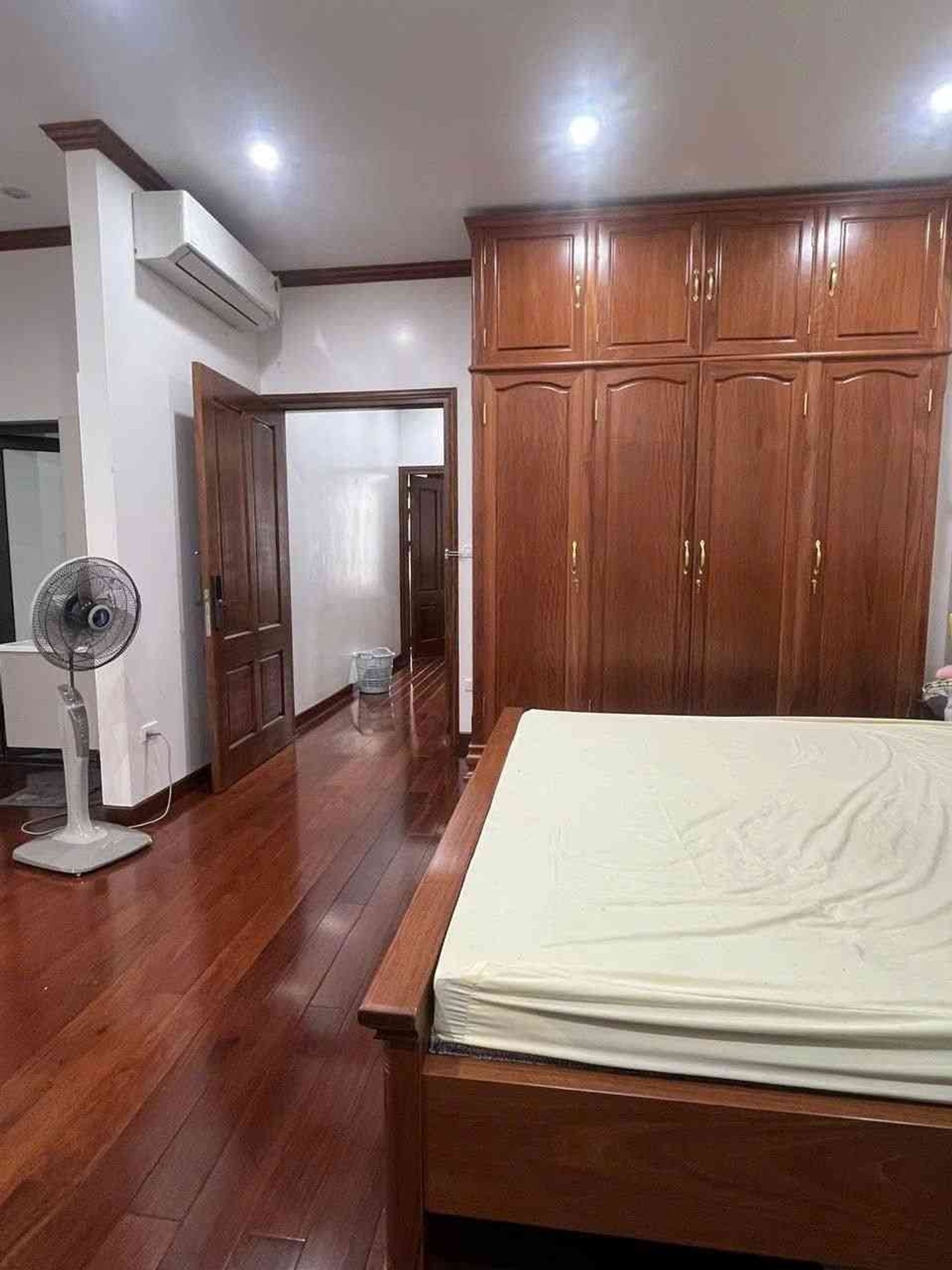 Bán nhà Louis VII - diện tích 115m2 5 tầng - Lô góc 3 mặt thoáng - giá 40,5 tỷ
