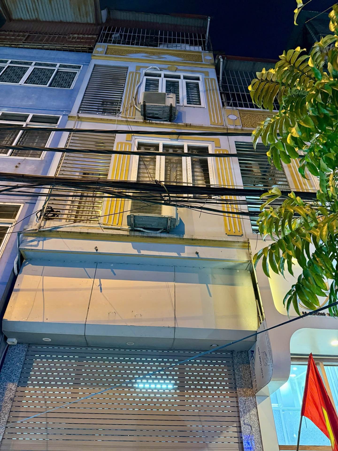 Bán nhà Dương Văn Bé - diện tích 60m2 3 tầng - Mặt phố kinh doanh sầm uất - giá 33 tỷ