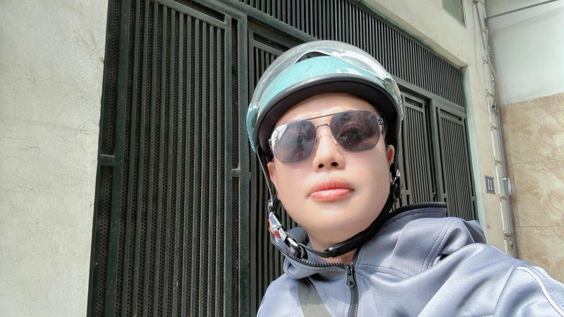 Bán nhà Hưng Phúc - diện tích 36m2 5 tầng - Nhà đẹp gần phố - giá 7,9 tỷ