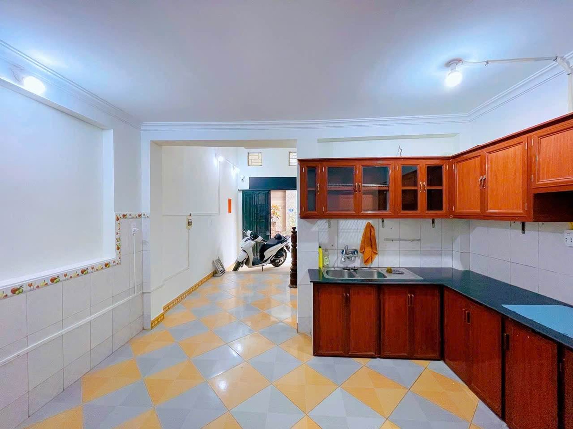 Bán nhà Hưng Phúc - diện tích 36m2 5 tầng - Nhà đẹp gần phố - giá 7,9 tỷ