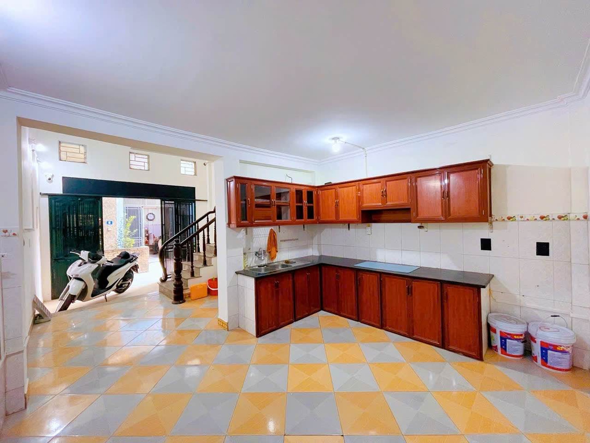 Bán nhà Hưng Phúc - diện tích 36m2 5 tầng - Nhà đẹp gần phố - giá 7,9 tỷ