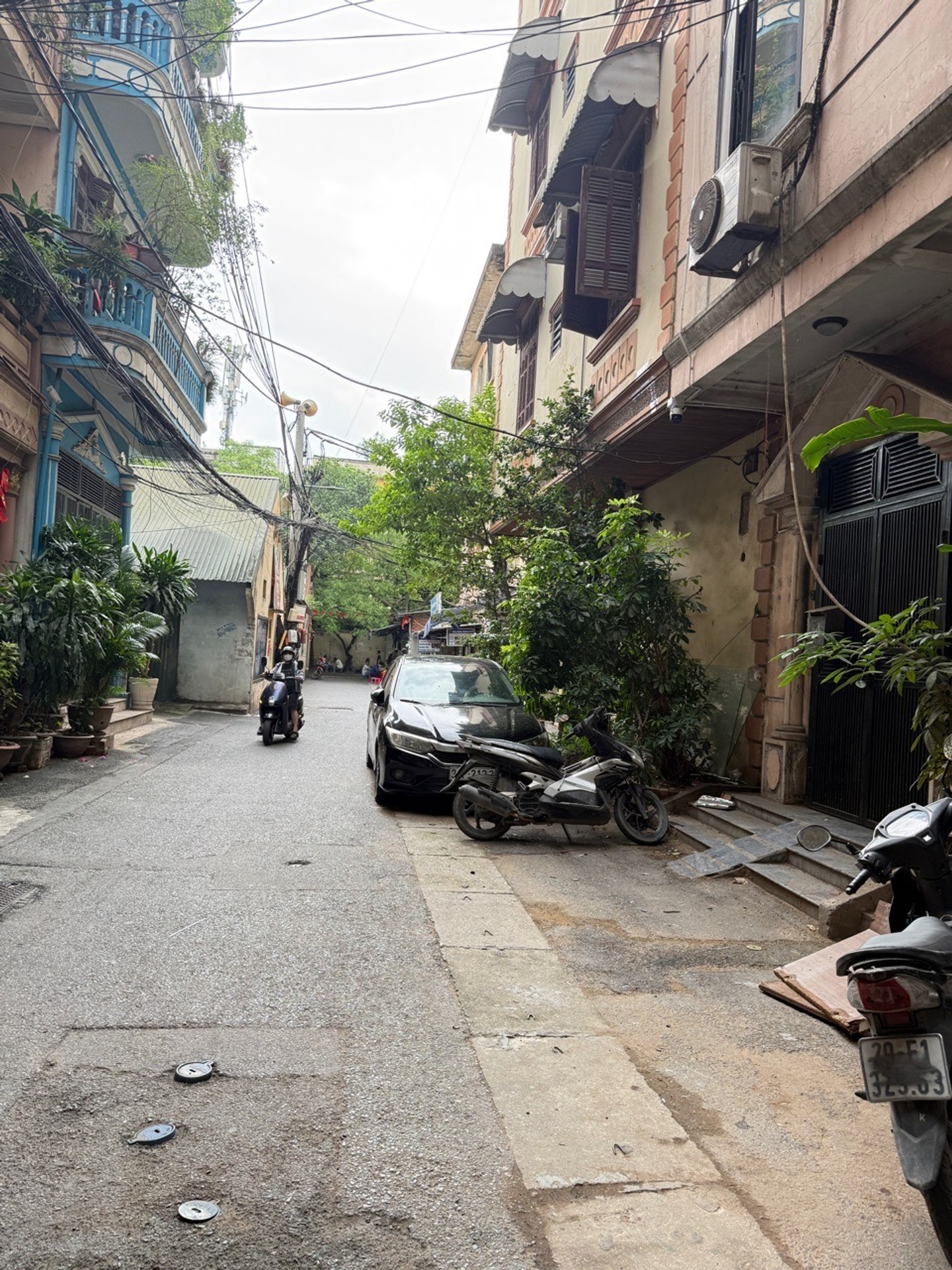 Bán nhà Đại La - diện tích 93m2 4 tầng - Ô tô tải đỗ cửa - giá 19,5 tỷ