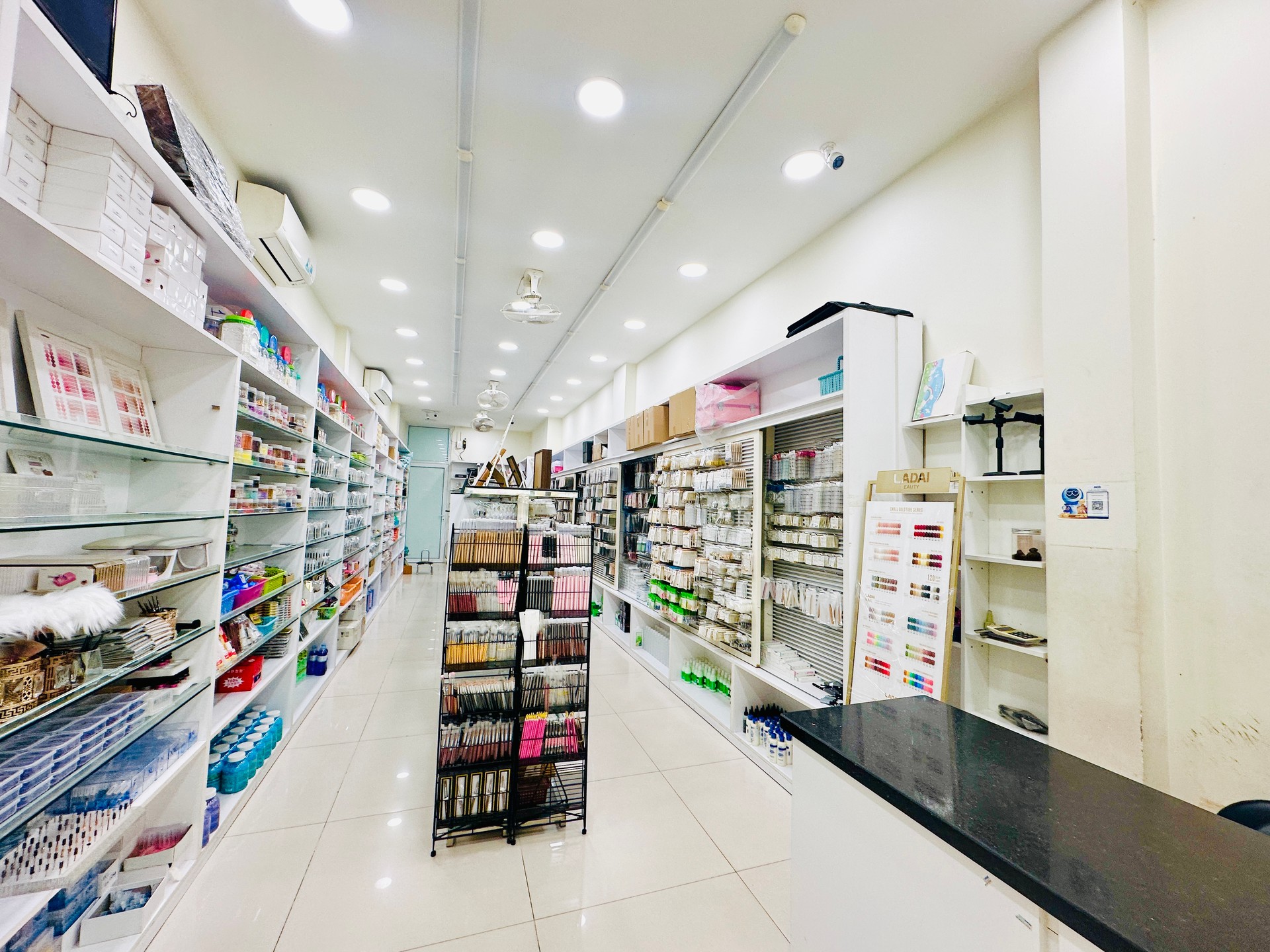 Bán nhà Bạch Mai - diện tích 85m2 5 tầng - Mặt phố, thang máy - giá 39,7 tỷ
