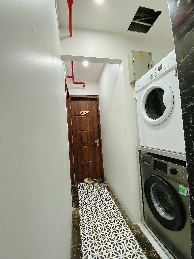 Bán nhà Nguyễn Chính - diện tích 92.2m2 7 tầng - Ô tô tránh - giá 28,5 tỷ