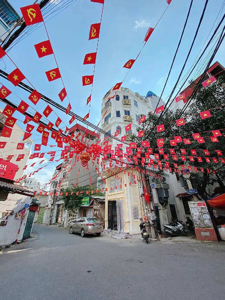 Bán nhà Nguyễn Chính - diện tích 92.2m2 7 tầng - Ô tô tránh - giá 28,5 tỷ