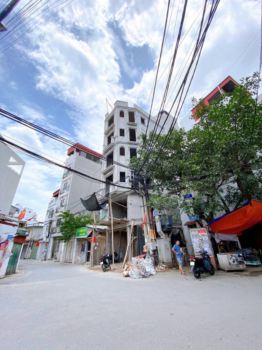 Bán nhà Nguyễn Chính - diện tích 92.2m2 7 tầng - Ô tô tránh - giá 28,5 tỷ