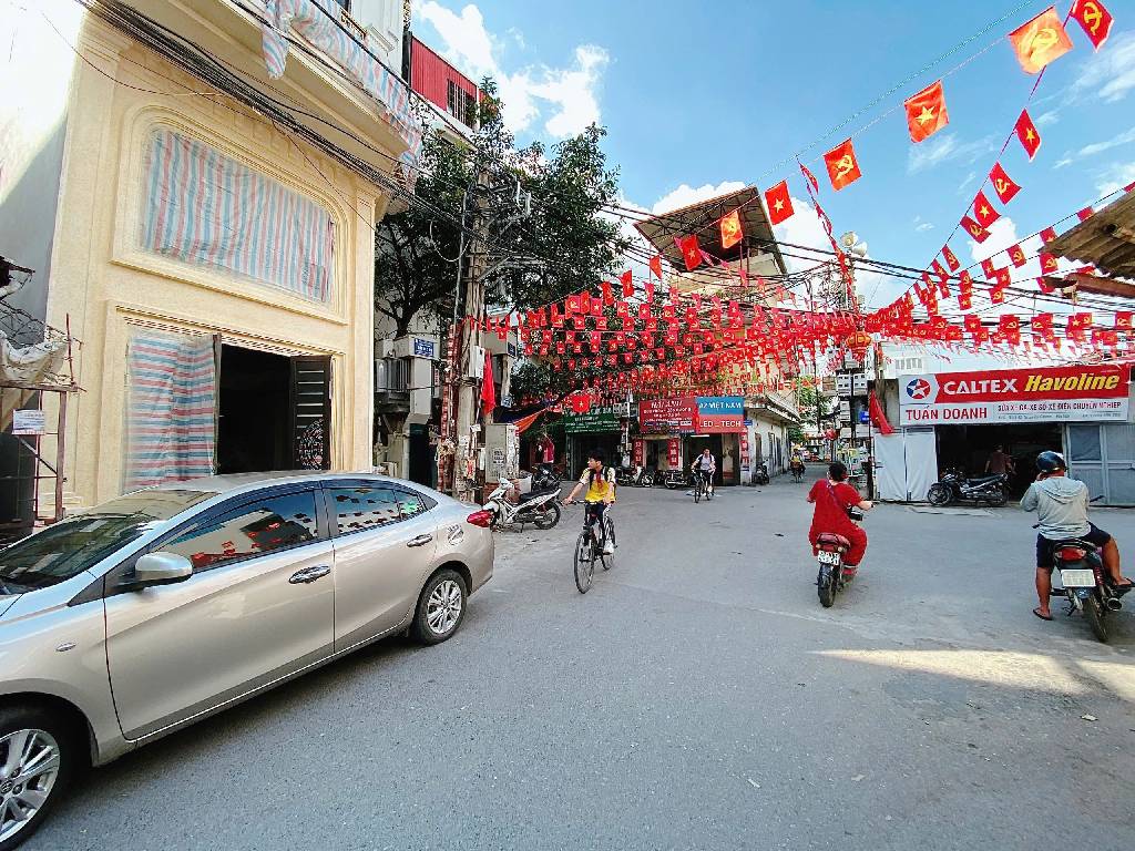 Bán nhà Nguyễn Chính - diện tích 92.2m2 7 tầng - Ô tô tránh - giá 28,5 tỷ