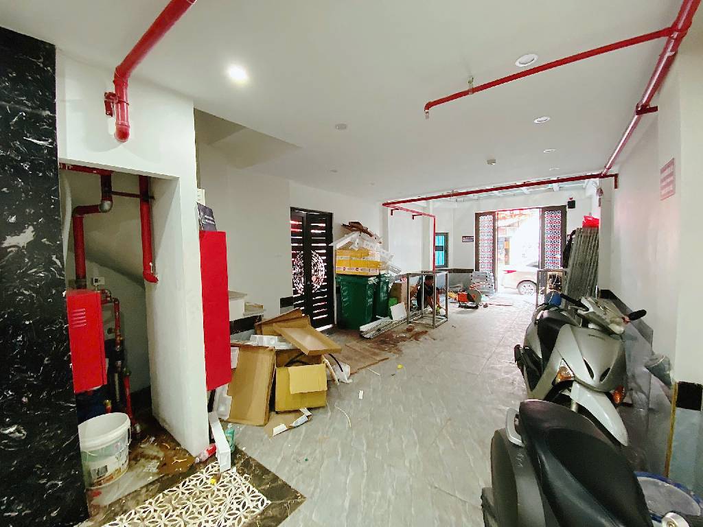 Bán nhà Nguyễn Chính - diện tích 92.2m2 7 tầng - Ô tô tránh - giá 28,5 tỷ