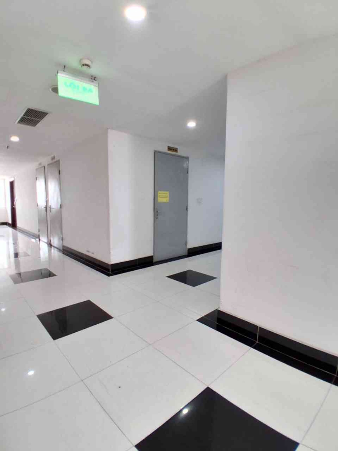 Bán nhà Vĩnh Tuy - diện tích 66m2 17 tầng - Lô góc - giá 6,4 tỷ