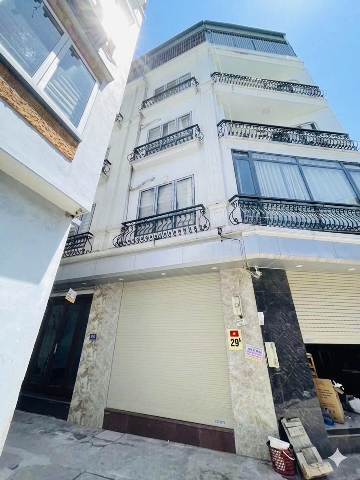 Bán nhà Lĩnh Nam - diện tích 37m2 5 tầng - Nhà mới koong, sổ đẹp phân lô - giá 9,5 tỷ