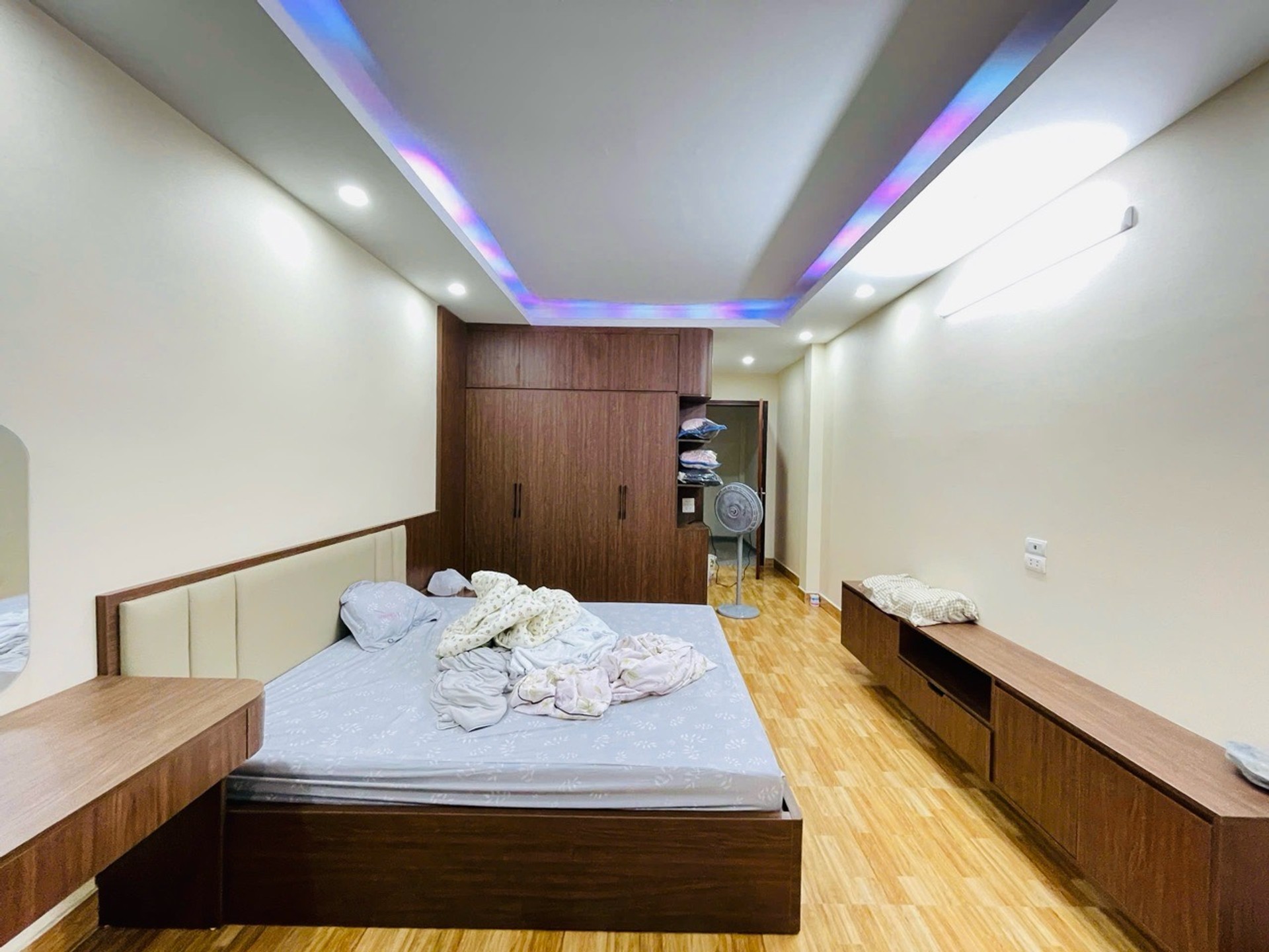 Bán nhà Lĩnh Nam - diện tích 37m2 5 tầng - Nhà mới koong, sổ đẹp phân lô - giá 9,5 tỷ
