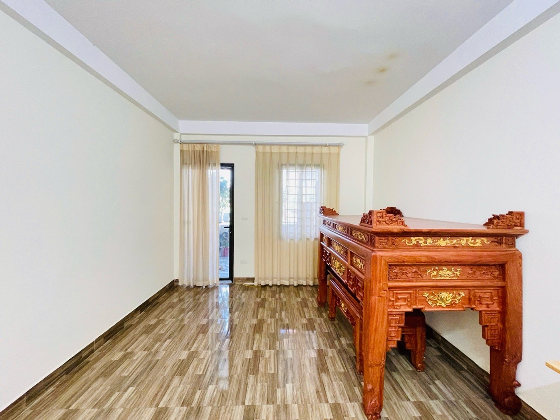 Bán nhà Lĩnh Nam - diện tích 37m2 5 tầng - Nhà mới koong, sổ đẹp phân lô - giá 9,5 tỷ