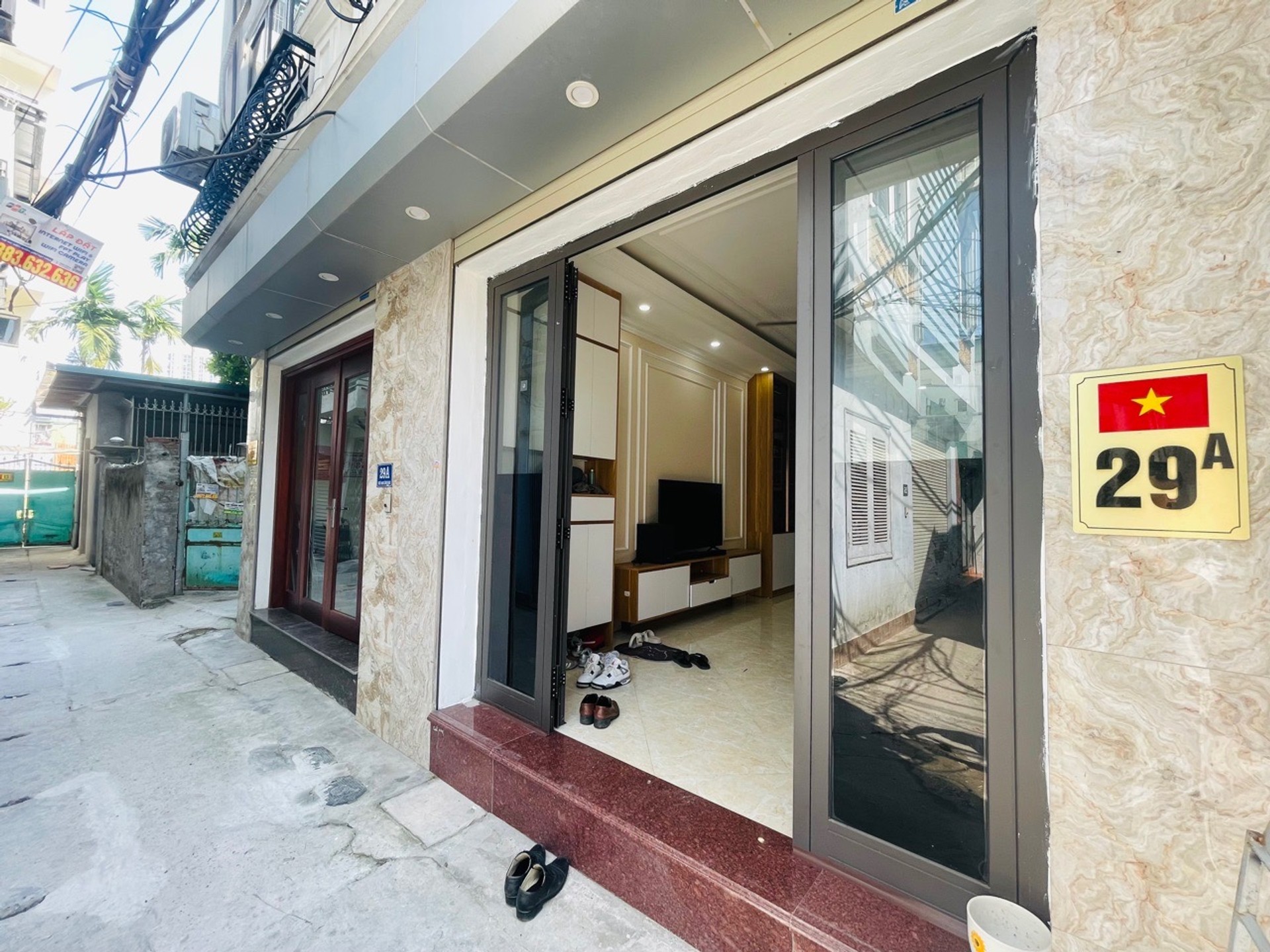Bán nhà Lĩnh Nam - diện tích 37m2 5 tầng - Nhà mới koong, sổ đẹp phân lô - giá 9,5 tỷ