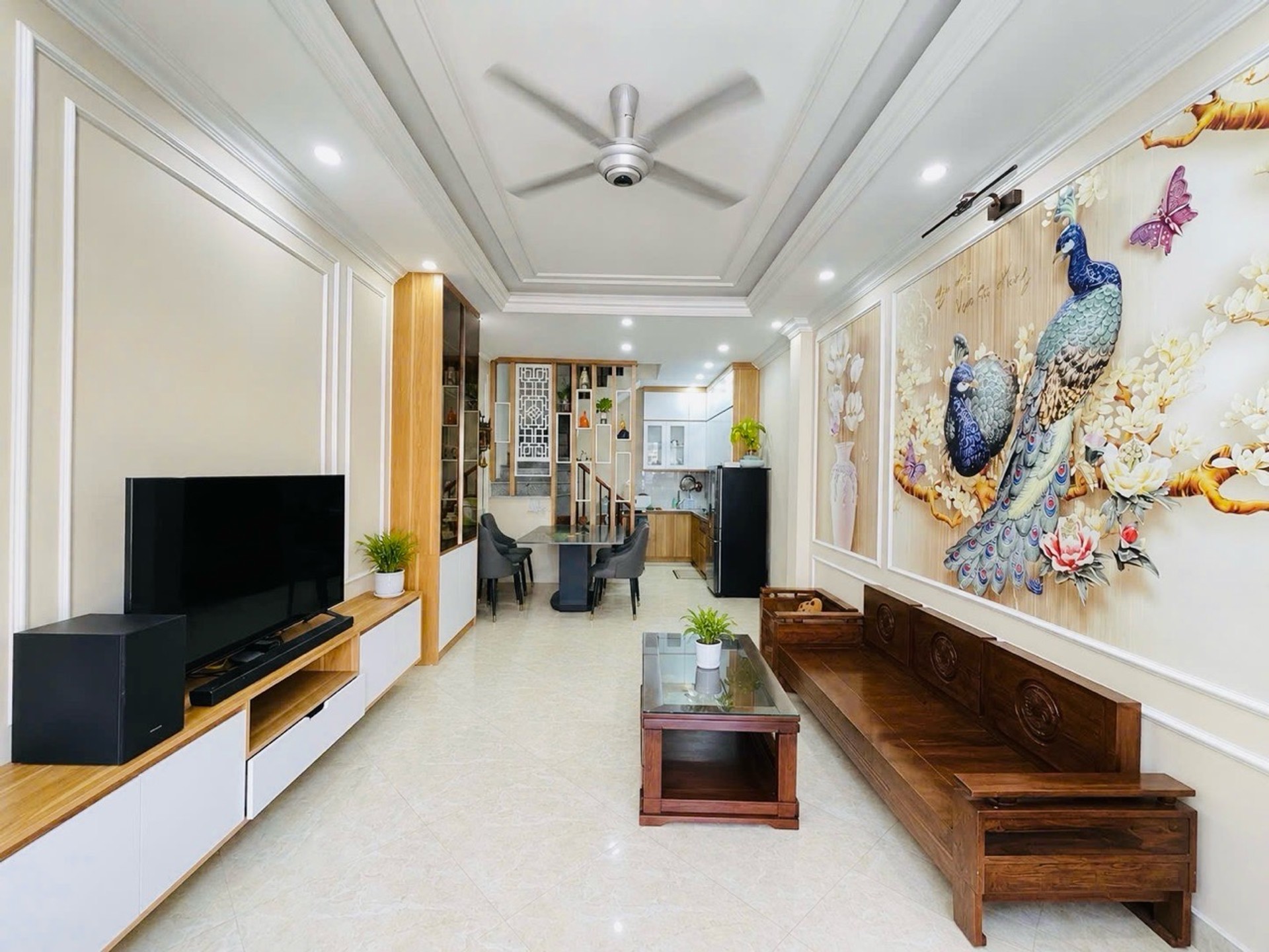 Bán nhà Lĩnh Nam - diện tích 37m2 5 tầng - Nhà mới koong, sổ đẹp phân lô - giá 9,5 tỷ