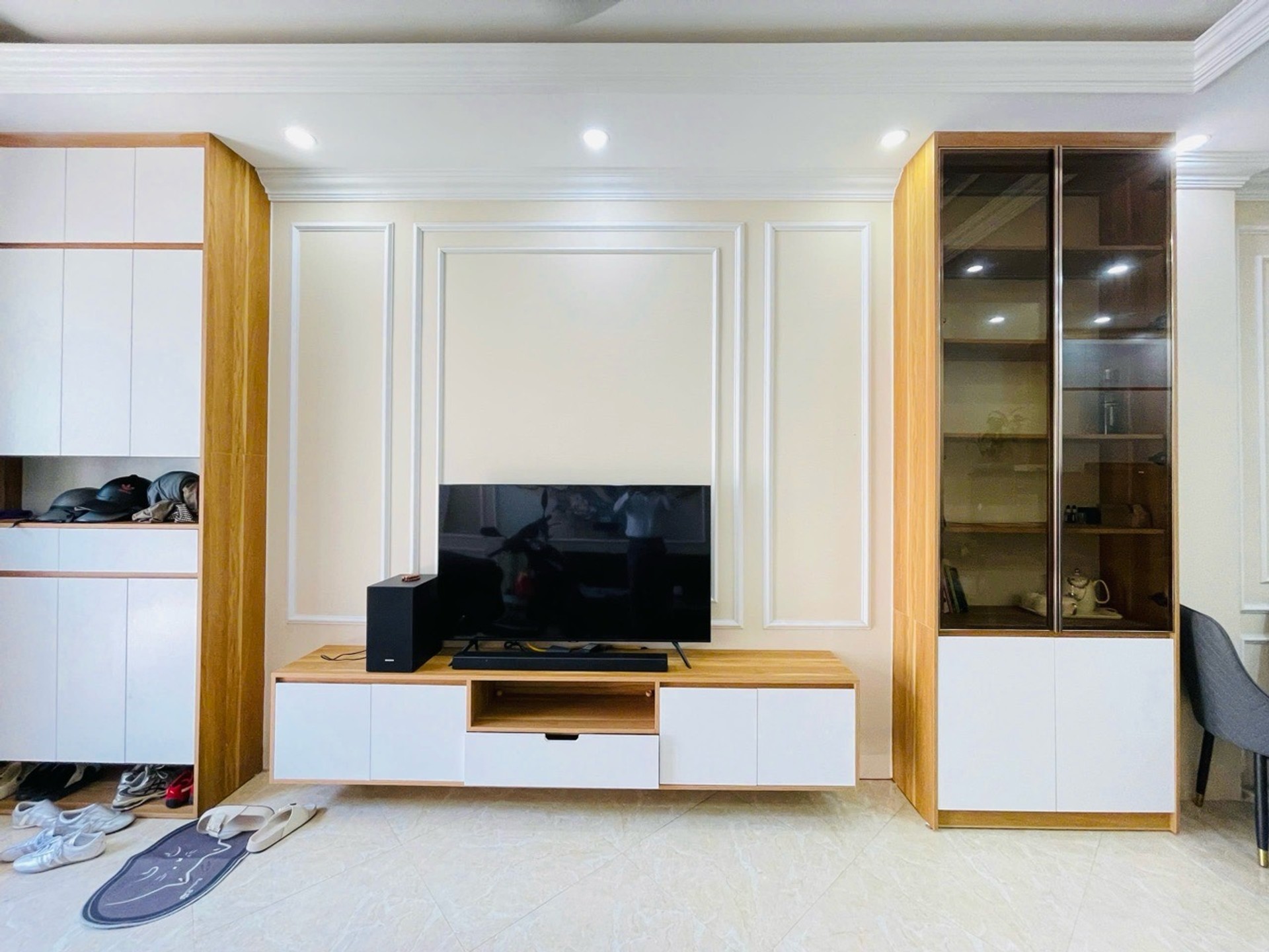 Bán nhà Lĩnh Nam - diện tích 37m2 5 tầng - Nhà mới koong, sổ đẹp phân lô - giá 9,5 tỷ