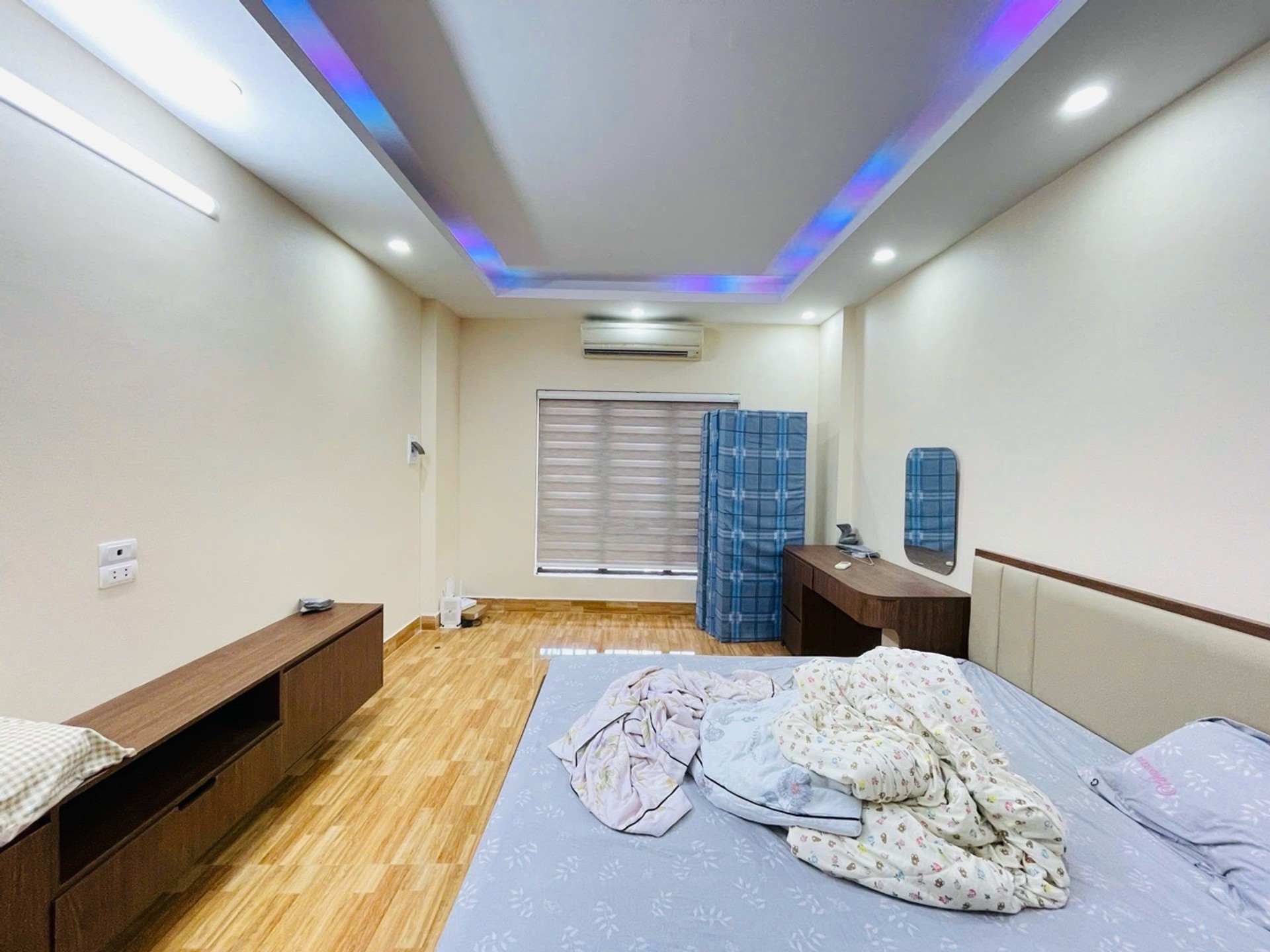 Bán nhà Lĩnh Nam - diện tích 37m2 5 tầng - Nhà mới koong, sổ đẹp phân lô - giá 9,5 tỷ