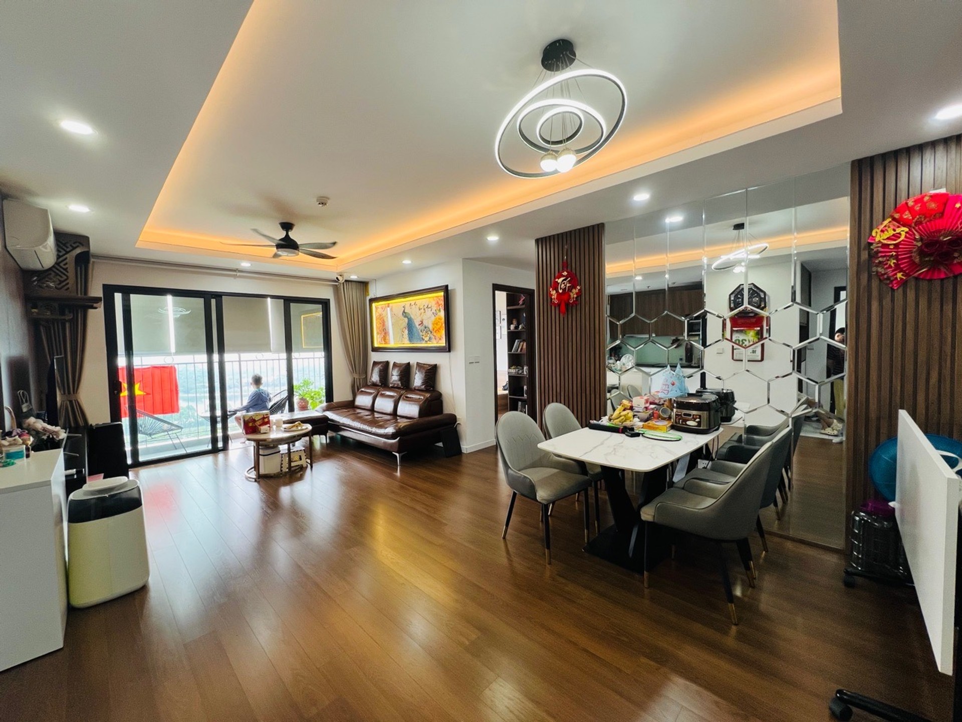 Bán chung cư Trần Thủ Độ - diện tích 99m2 1 tầng - Đẳng cấp - giá 7,68 tỷ