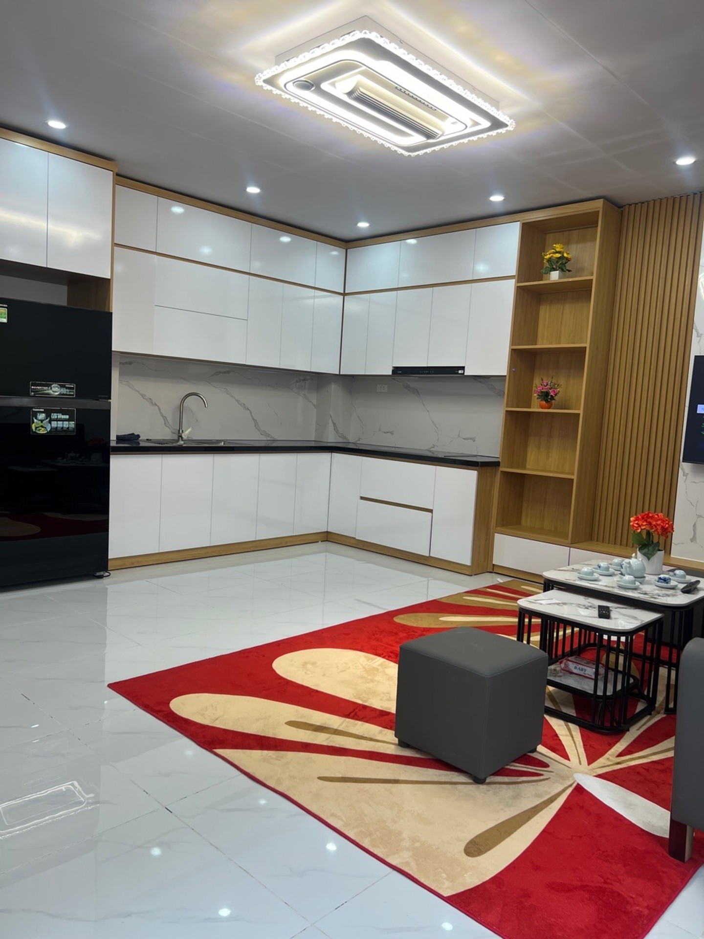 Bán nhà Đông Thiên - diện tích 31m2 2 tầng - Nhà đẹp ở ngay - giá 3,2 tỷ