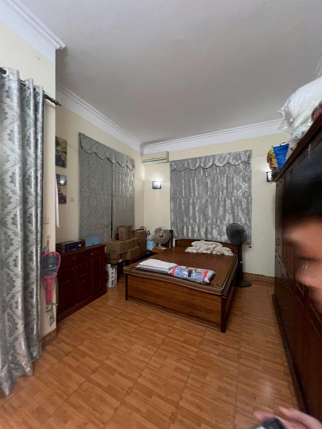 Bán nhà Nguyễn Thị Định - diện tích 97m2 4 tầng - Mặt phố VIP - giá 88 tỷ