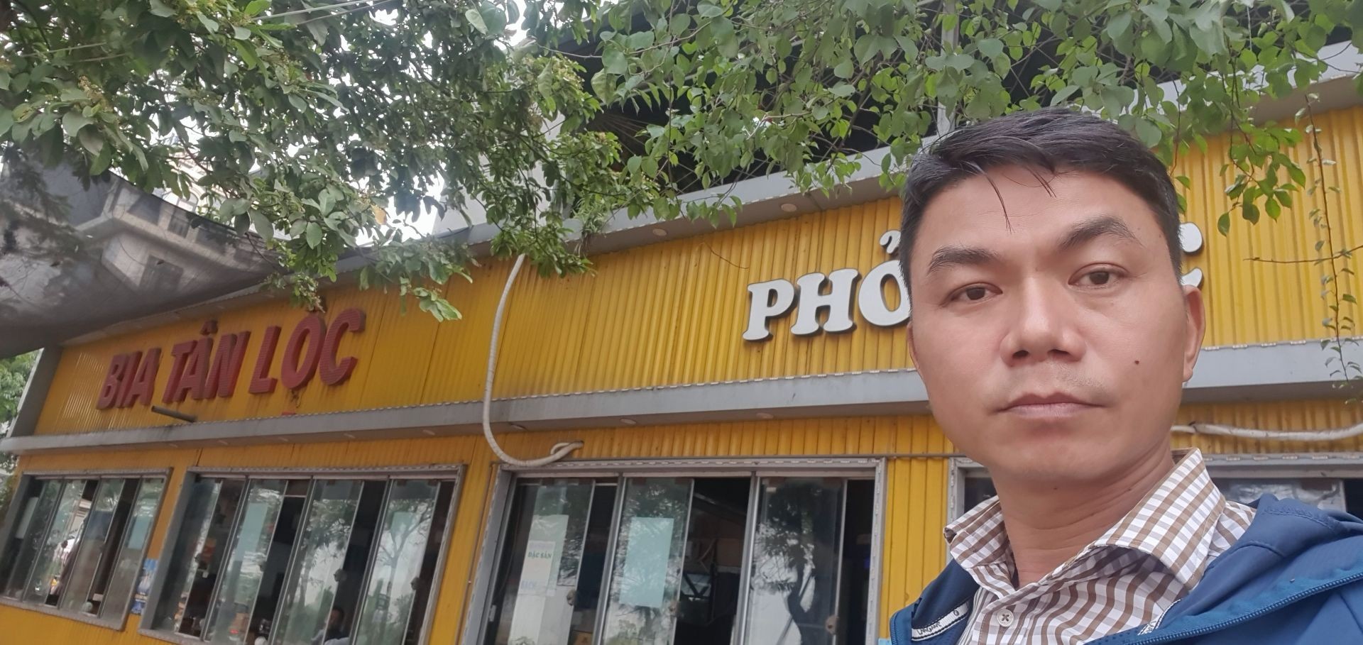 Bán nhà Ngõ 4 ô tô trở lên ( >11m) - diện tích 130m2 2 tầng - Lô góc 3 mặt thoáng - giá 64 tỷ