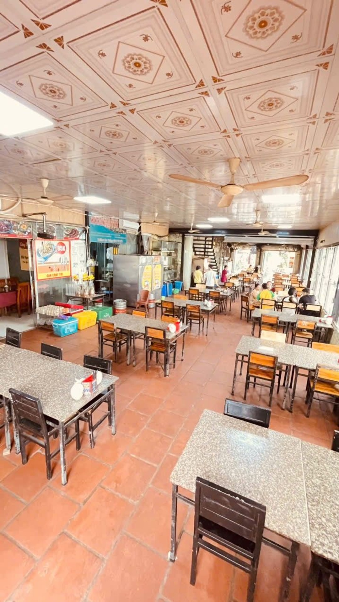 Bán nhà Ngõ 4 ô tô trở lên ( >11m) - diện tích 130m2 2 tầng - Lô góc 3 mặt thoáng - giá 64 tỷ