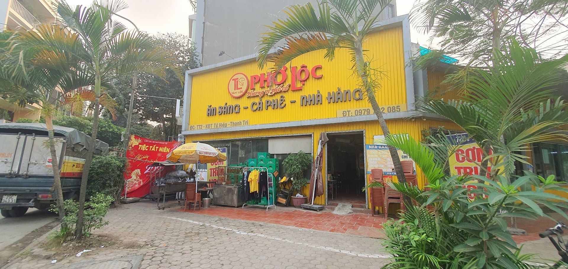 Bán nhà Ngõ 4 ô tô trở lên ( >11m) - diện tích 130m2 2 tầng - Lô góc 3 mặt thoáng - giá 64 tỷ