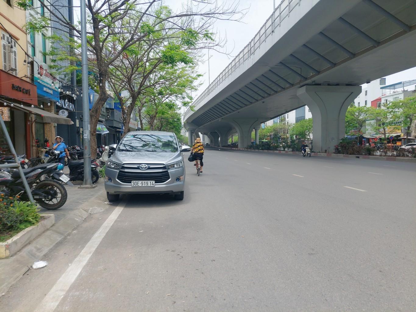 Bán nhà Đại La - diện tích 264m2 9 tầng - Mặt phố kinh doanh - giá 160 tỷ