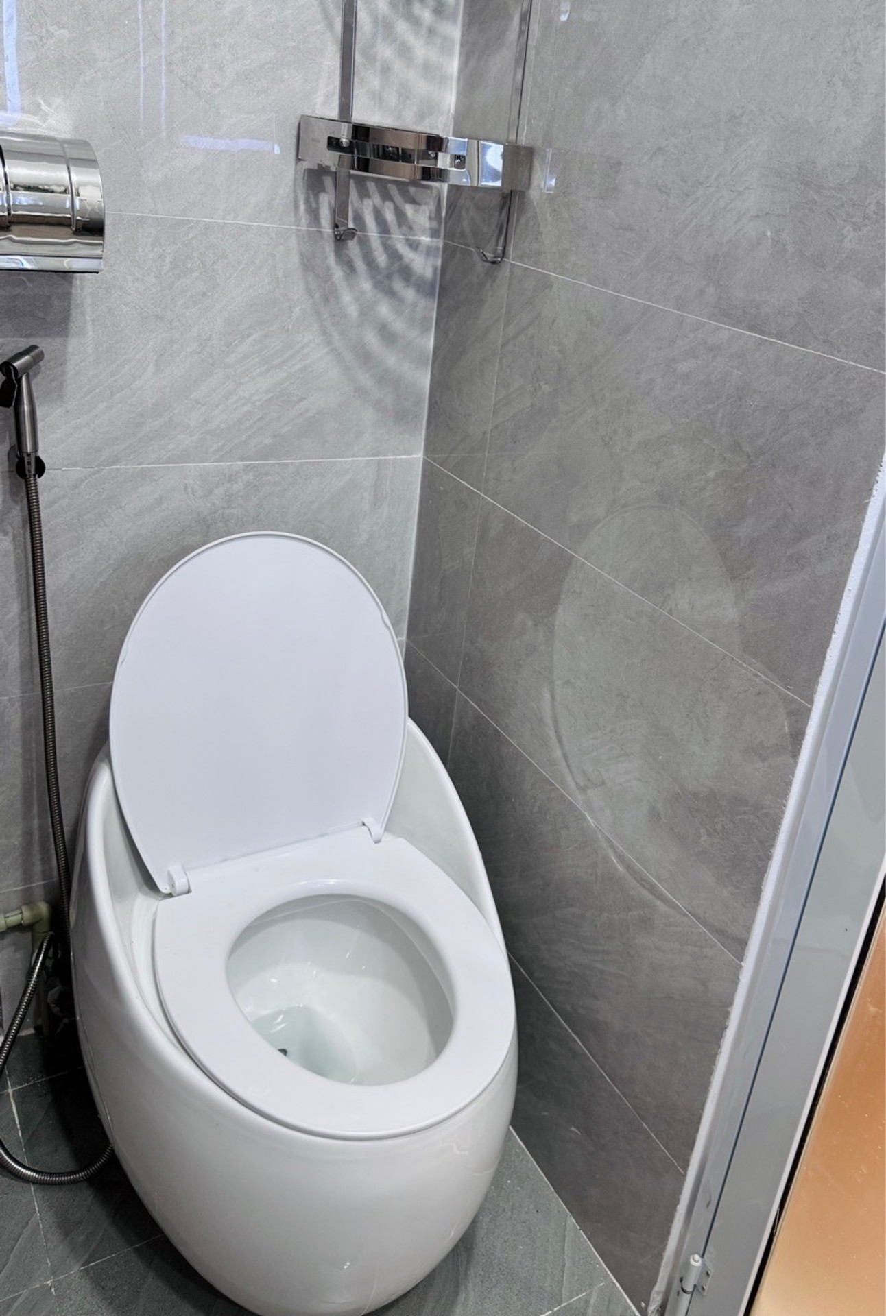 Bán nhà Vũ Hữu - diện tích 17m2 4 tầng - Ngõ thông cực kỳ hiếm - giá 5,2 tỷ