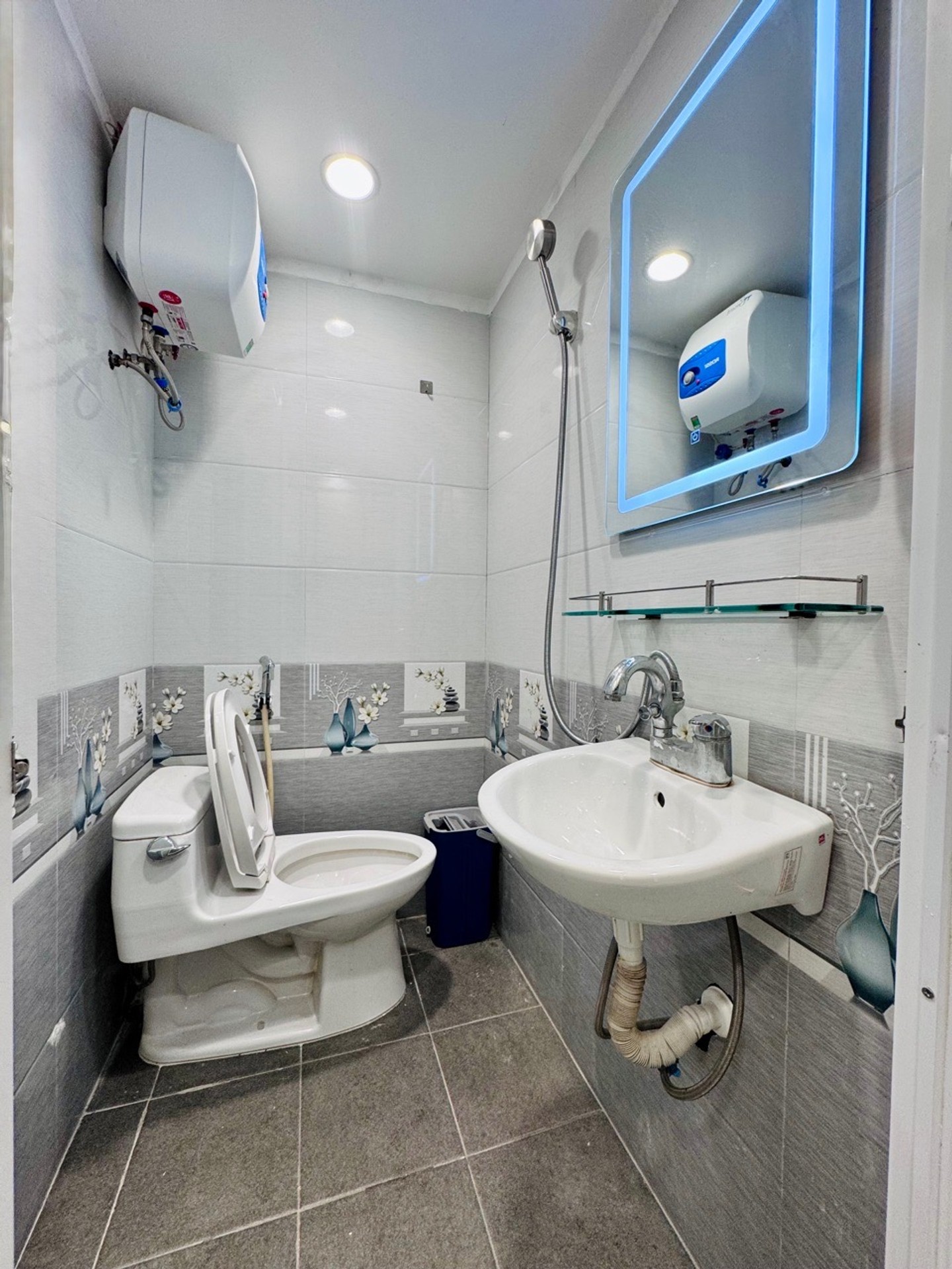 Bán nhà Vũ Hữu - diện tích 17m2 4 tầng - Ngõ thông cực kỳ hiếm - giá 5,2 tỷ