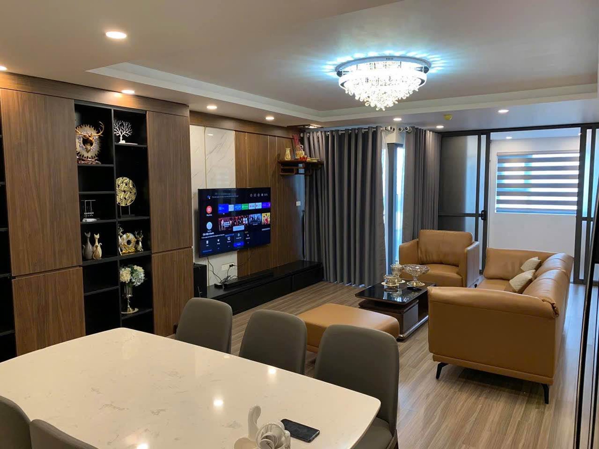 Bán căn hộ Minh Khai - diện tích 106m2 1 tầng - Căn hộ cao cấp Amber - giá 10,98 tỷ