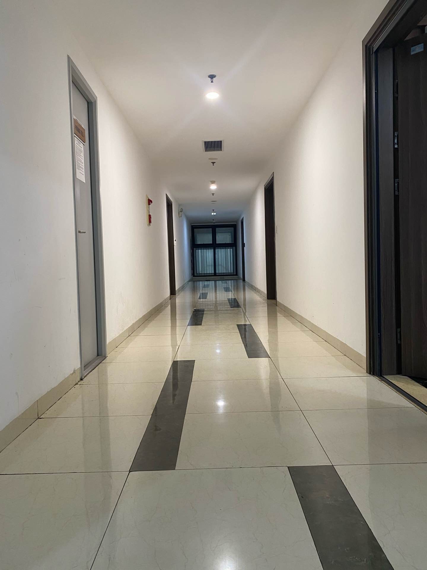 Bán căn hộ Minh Khai - diện tích 106m2 1 tầng - Căn hộ cao cấp Amber - giá 10,98 tỷ